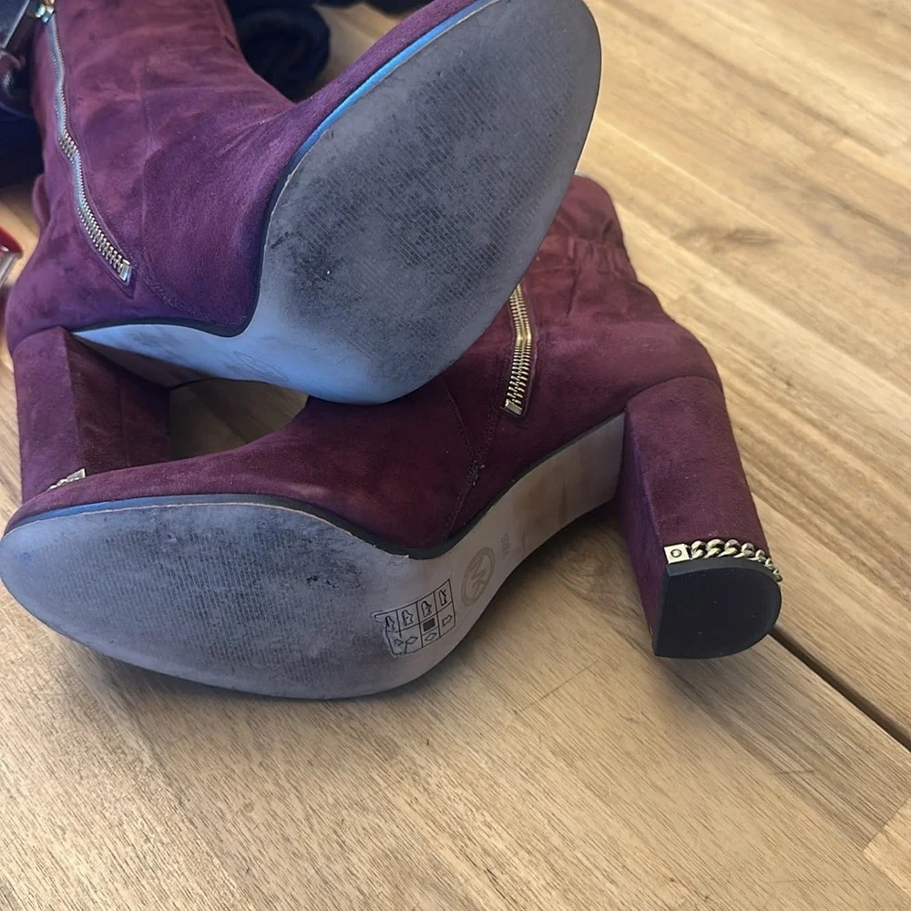 MICHAEL KORS SUEDE burgundy DOLORES BOOTS